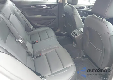 2019 Buick Regal Sportback Awd Essence z USA, uszkodzony, nr VIN W04GR6SXXK1009684